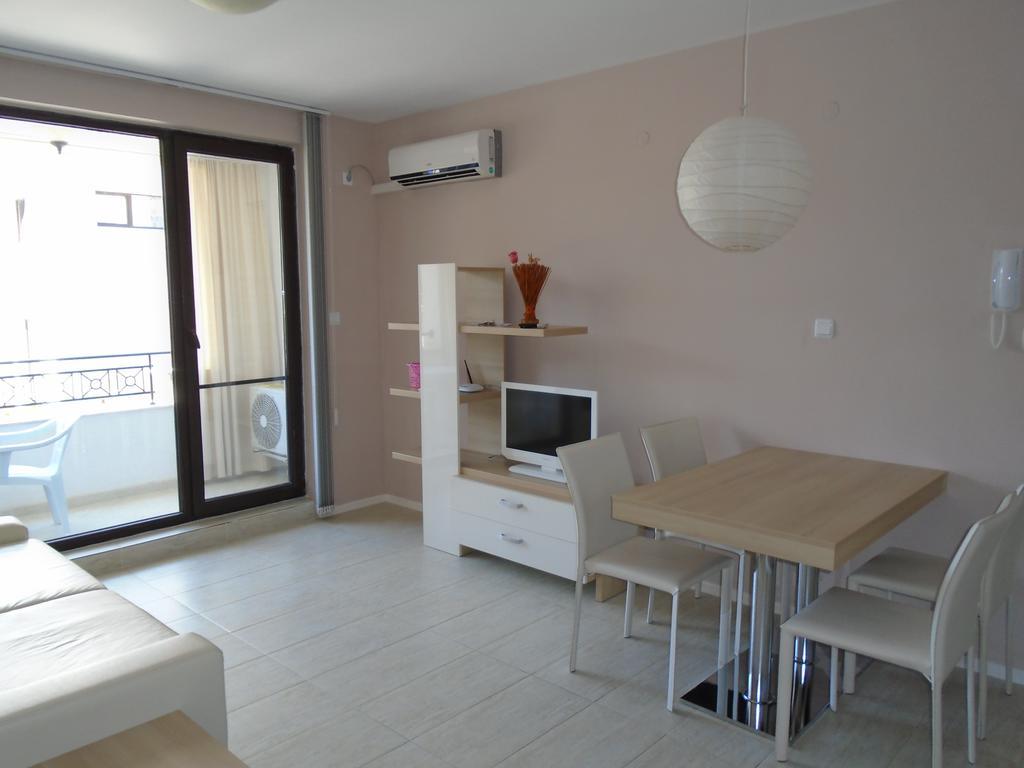 Nedev'S Apartments In Kavatsi Area โซโซโปล ภายนอก รูปภาพ
